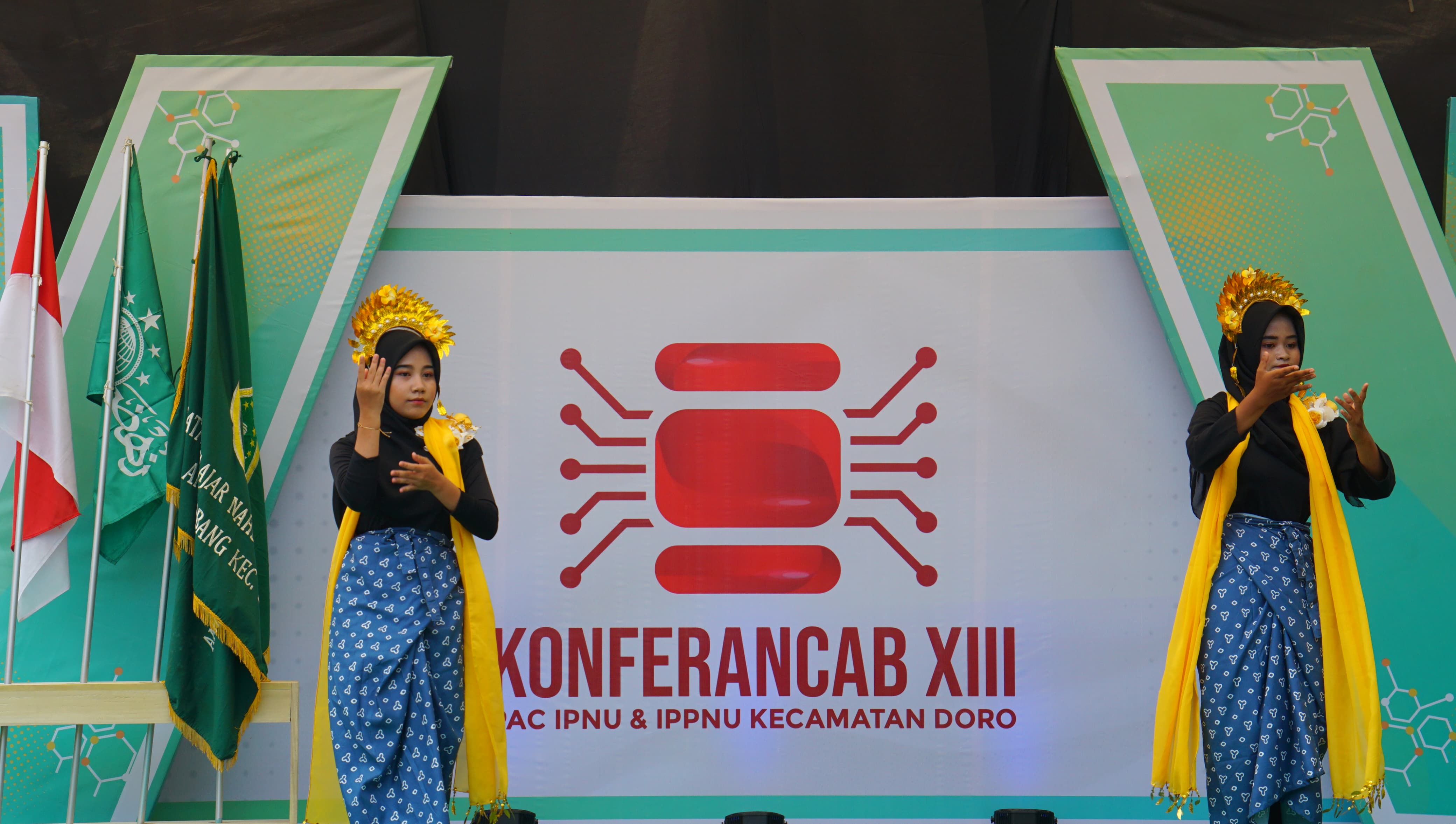 foto kepala sekolah